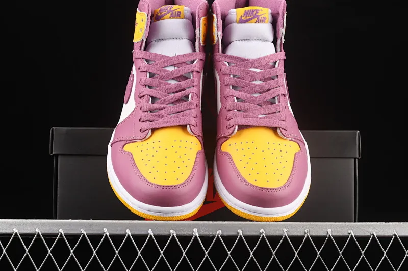 All categories Air Jordan Jordan series basketball shoes Air Jordan 1 High X version Air Jordan High OG "Brotherhood" AJ1 Joe 1 White Purple Gold Brotherhood 555088-706